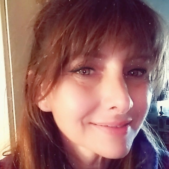 Meet your Posher, Christy - Picture 1 of 1